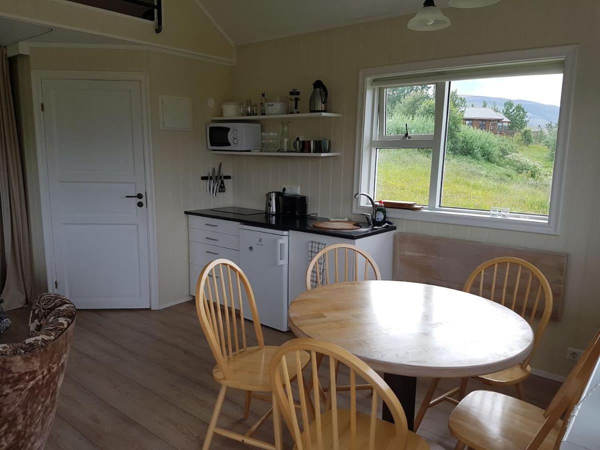Villa Einarsstaðir - Cozy cabin with excellent view Akureyri Exterior foto
